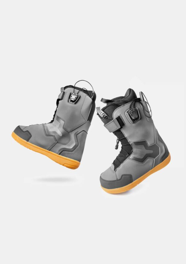 DC snowboard boots